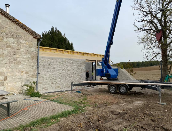 Photo: Extension ossature bois sur une maison en pierre par Comparin