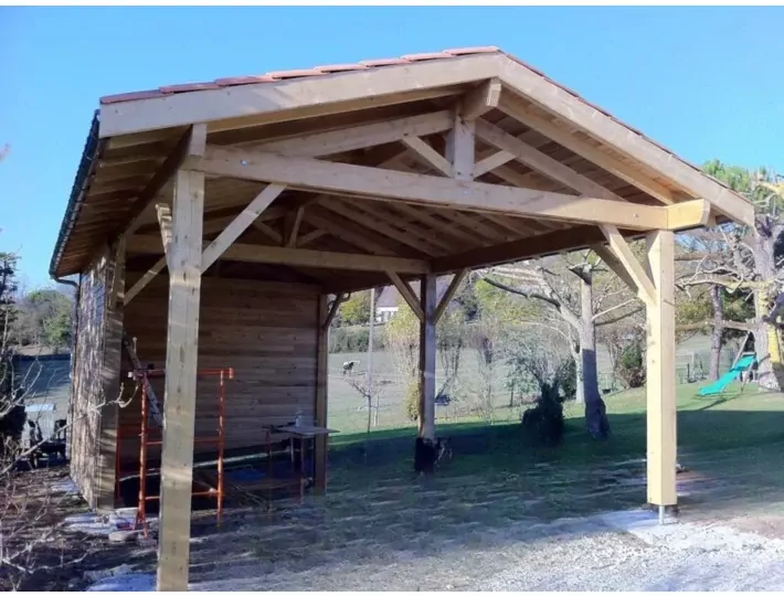 Photo: Carport et ombrière solaire - Lot-et-Garonne