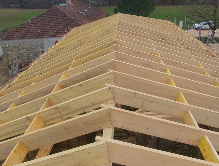 Photo: Refonte d'une charpente traditionnelle sur une maison en pierre