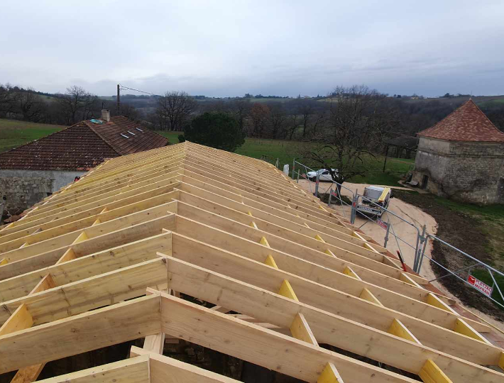 Photo: Refonte d'une charpente traditionnelle sur une maison en pierre