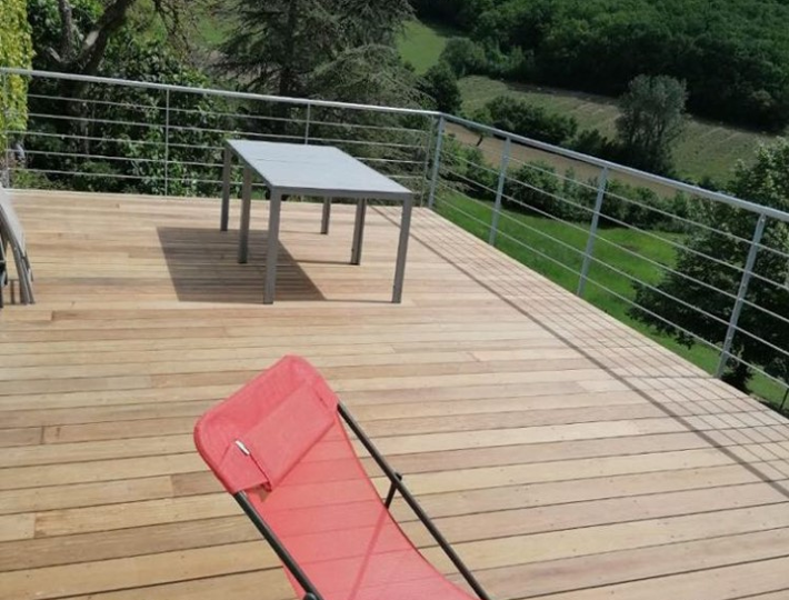 Photo: Terrasse bois, garde corps sur-mesure proche Agen