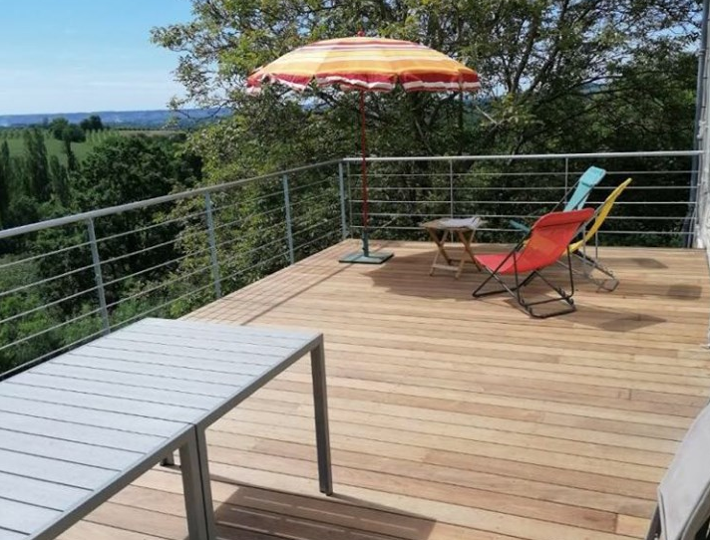 Photo: Terrasse bois, garde corps sur-mesure proche Agen