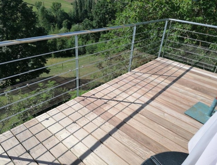 Photo: Terrasse bois, garde corps sur-mesure proche Agen