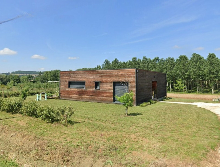 Photo: Chantier maison ossature bois avec terrasse - Comparin