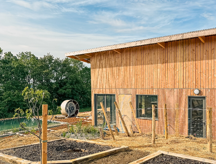 Photo: Entreprise Comparin - Lodges ossature bois Lot et Garonne