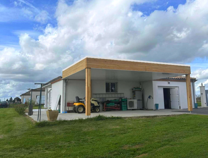 Photo: Installation d'un carport pour voiture - Comparin